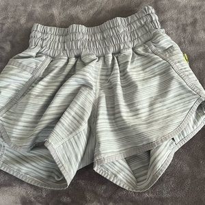 Lululemon women’s tracker shorts